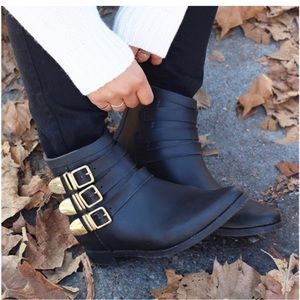 Loeffler Randall Fenton Rainboot